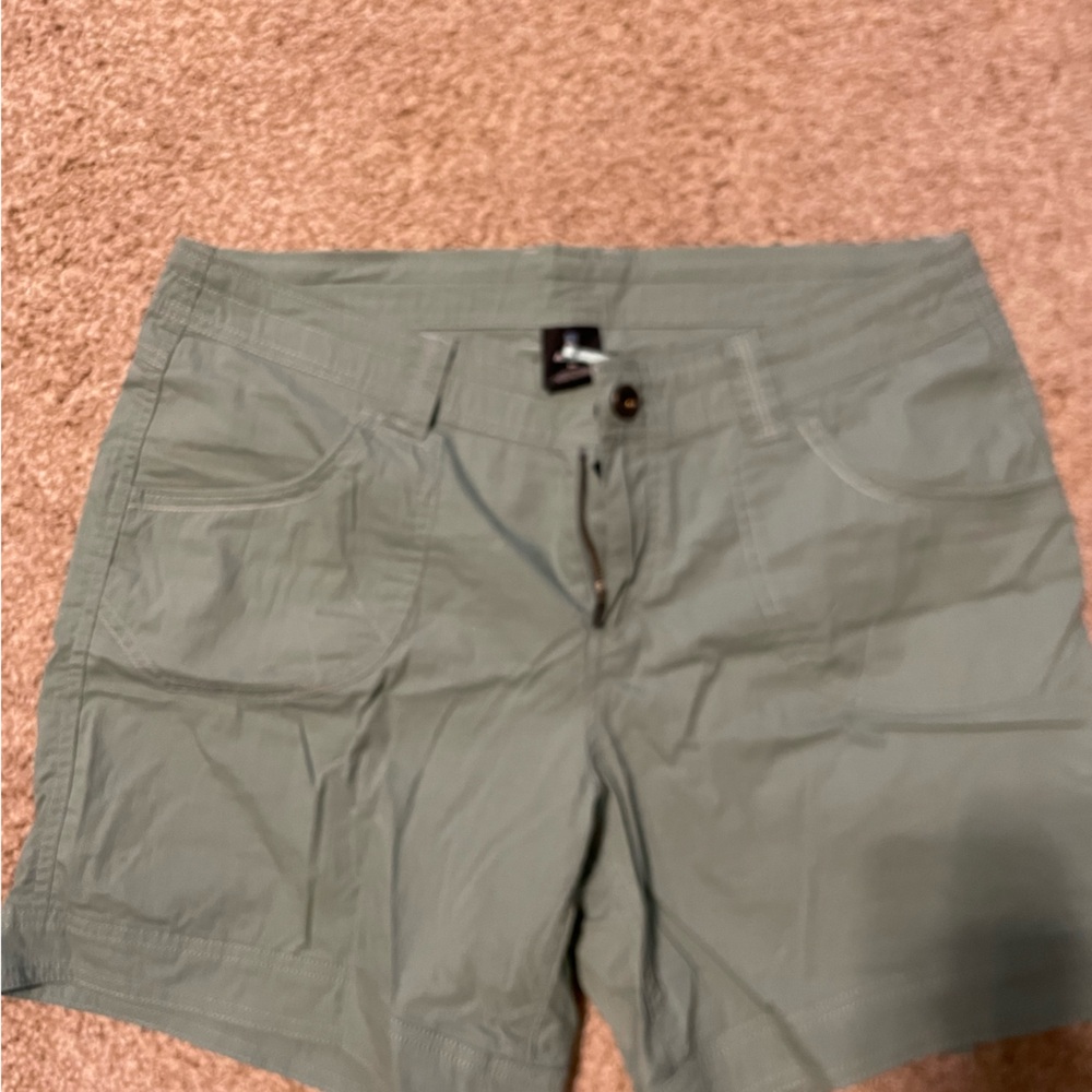 Gently used women kuhl short size 10